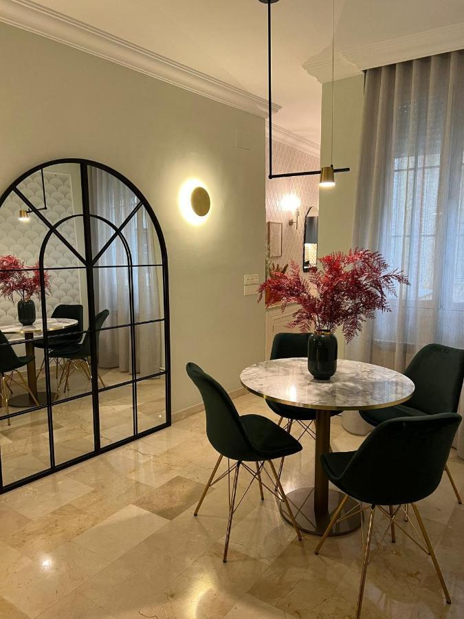 Pie De Torre Catedral Apartment Granada Ngoại thất bức ảnh