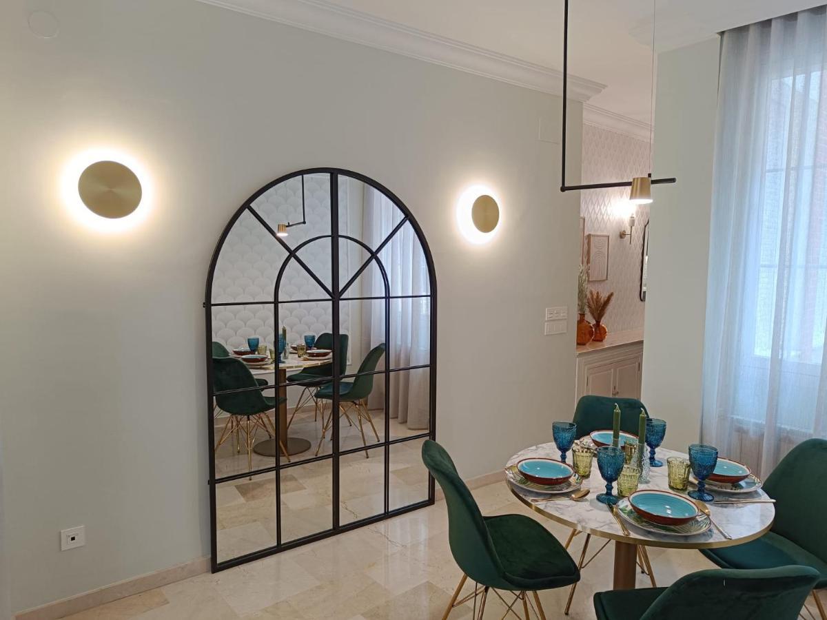 Pie De Torre Catedral Apartment Granada Ngoại thất bức ảnh
