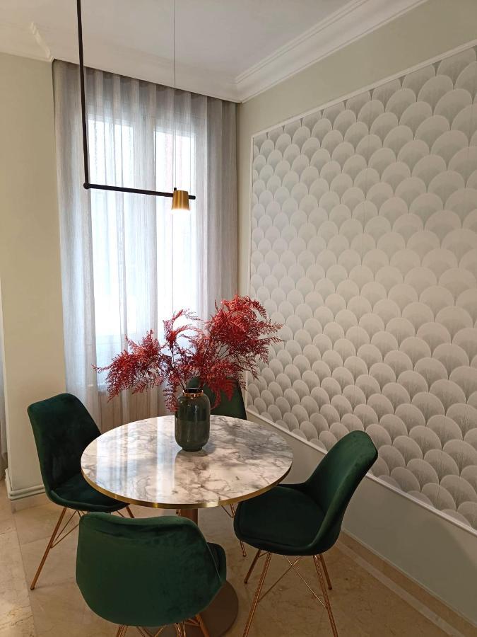 Pie De Torre Catedral Apartment Granada Ngoại thất bức ảnh
